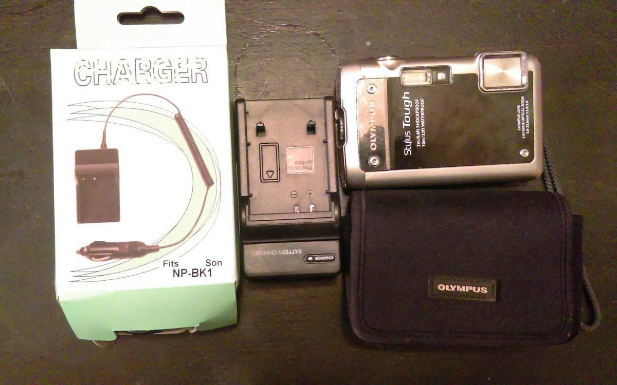 14.0 MP 5x Optical Zoom Compact Digital Camera M48579