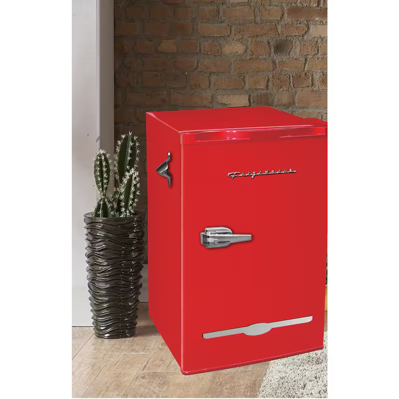Retro Mini Fridge in Red U982145