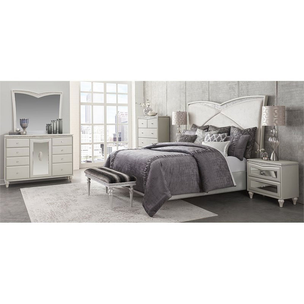 Eastern King Upholstered Bed in Dove Gray V306876