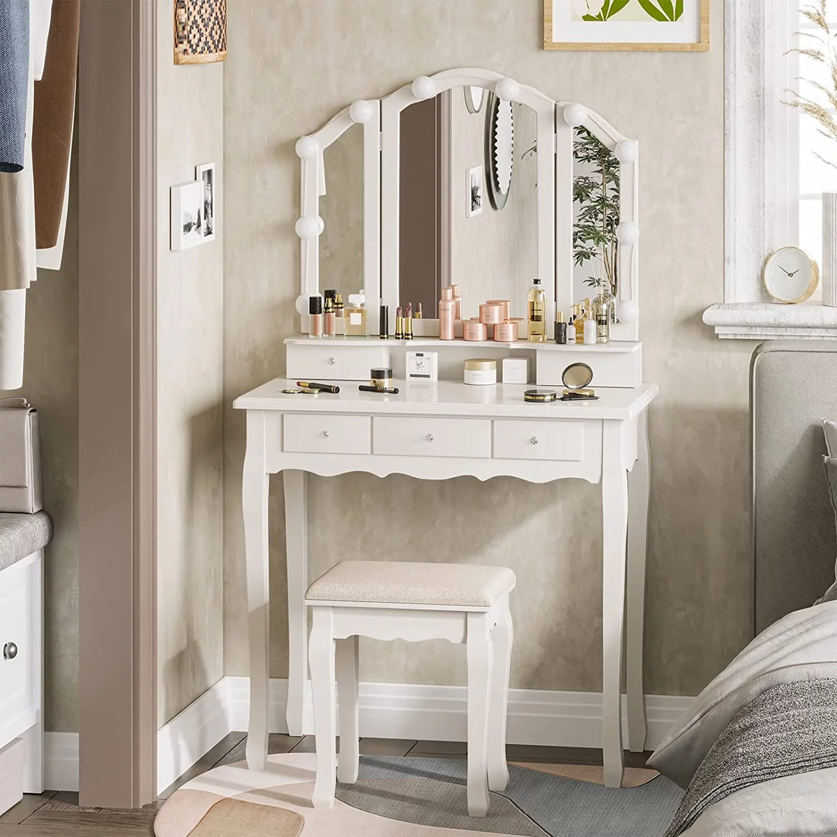 White Vanity Table Set with Lighted Tri-Fold Mirror and Stool U822512