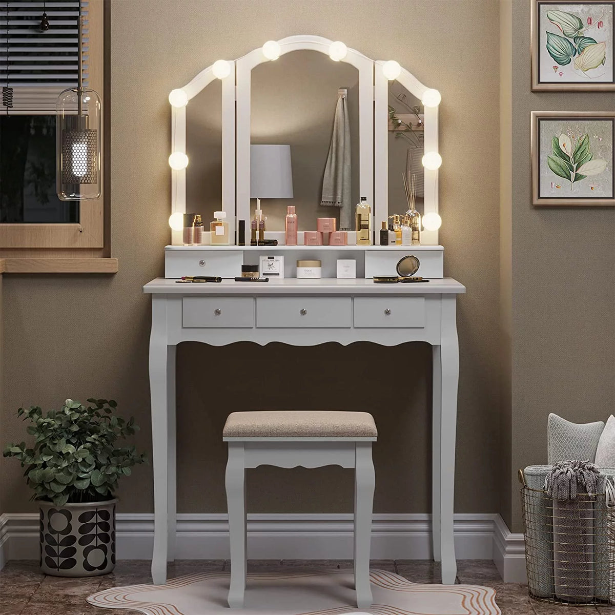 White Vanity Table Set with Lighted Tri-Fold Mirror and Stool U822512