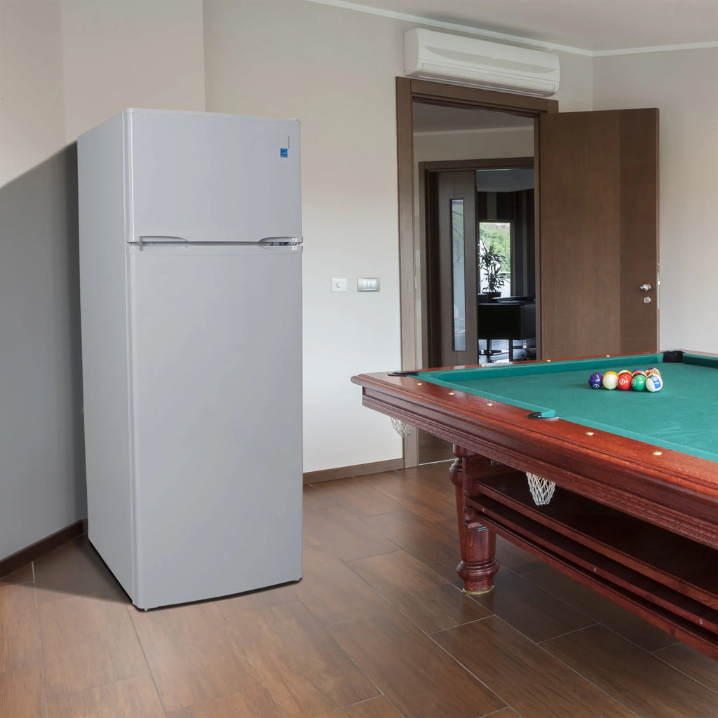 White Top Freezer Refrigerator D395