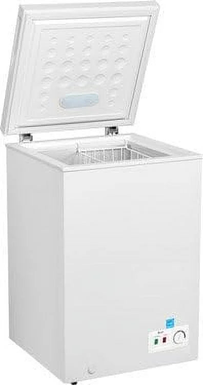 White 3.5 cu ft Chest Freezer R3907