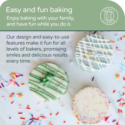 Green BPA Free Silicone Cake Mold Set with Tray and Scraper U454
