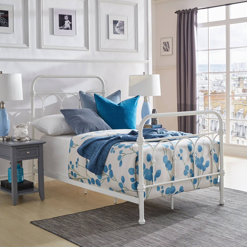 Antique White Metal Bed Y558990