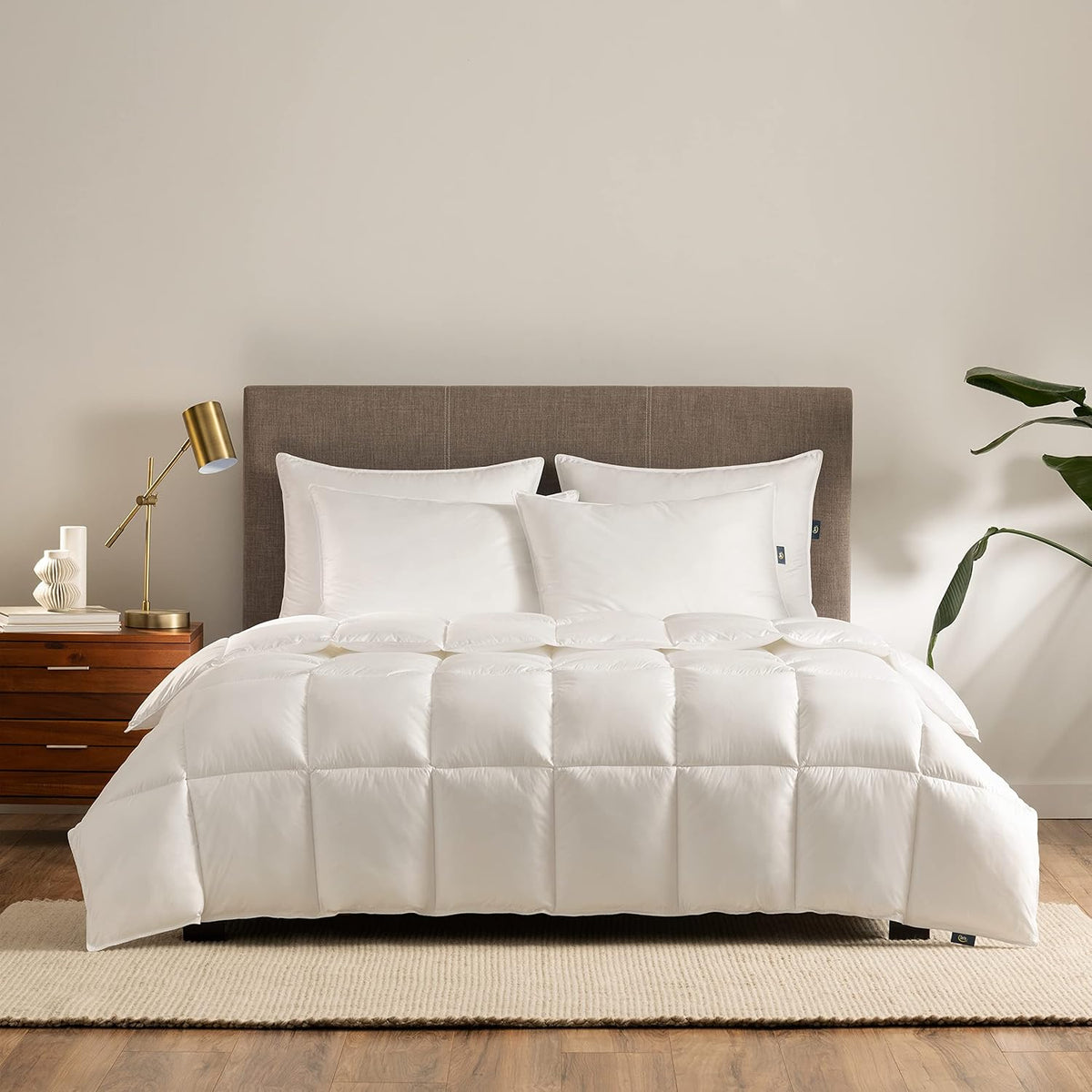 White Down Alternative Comforter King/Cal King W389