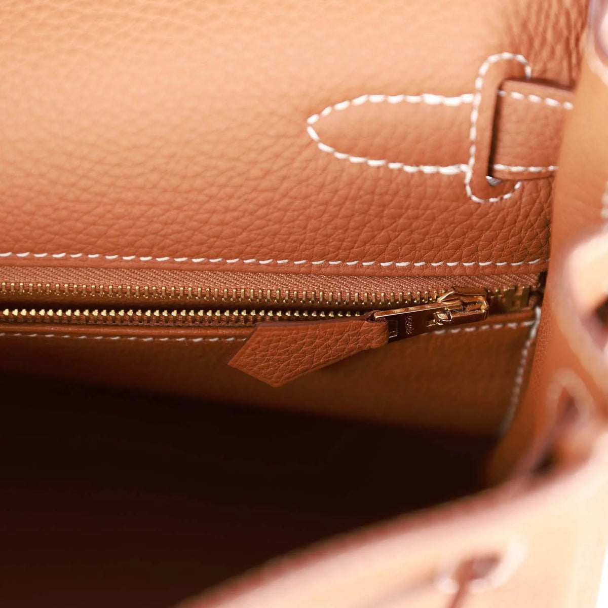Pre-owned 28 Gold Togo Handbag L813505