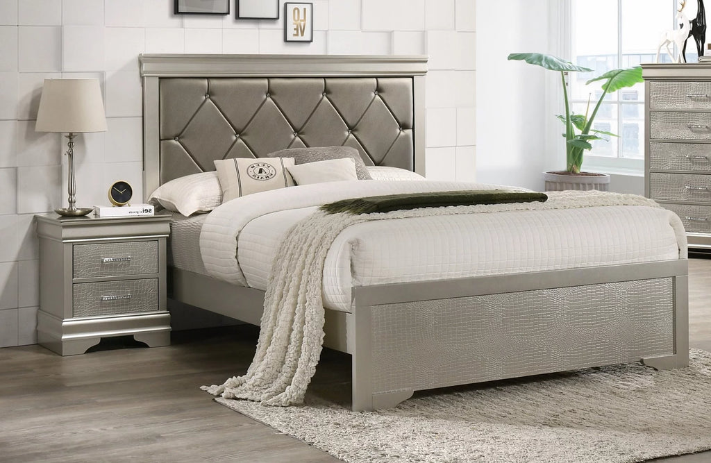 King Size Upholstered Panel Bed and Nightstand Set B5662