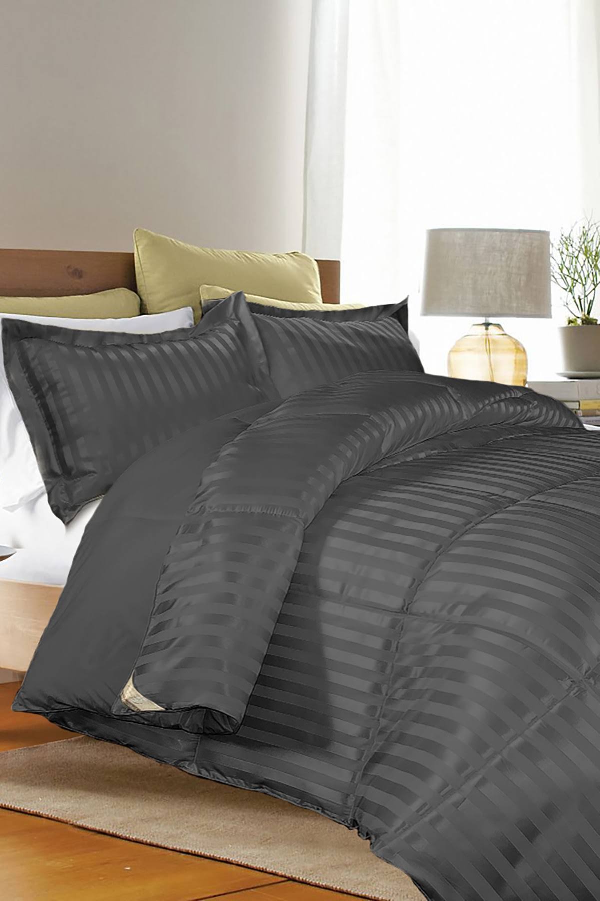 Black Reversible Down Alternative Full/Queen Comforter Set A518403