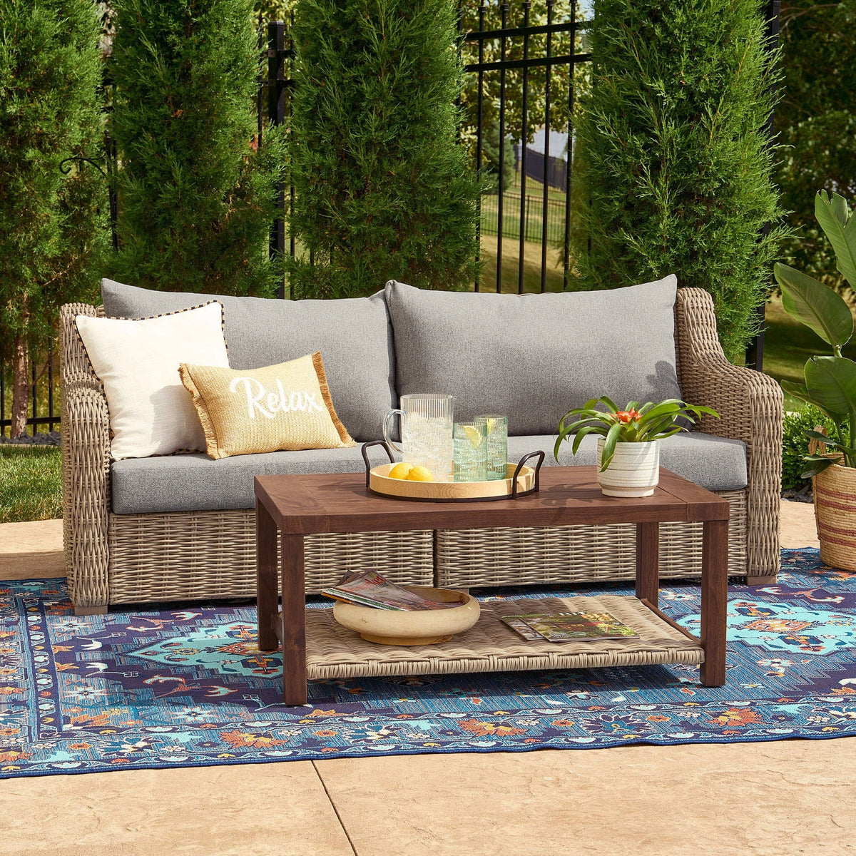 2 Piece Outdoor Sofa and Coffee Table Set with Gray Cushions L715998
