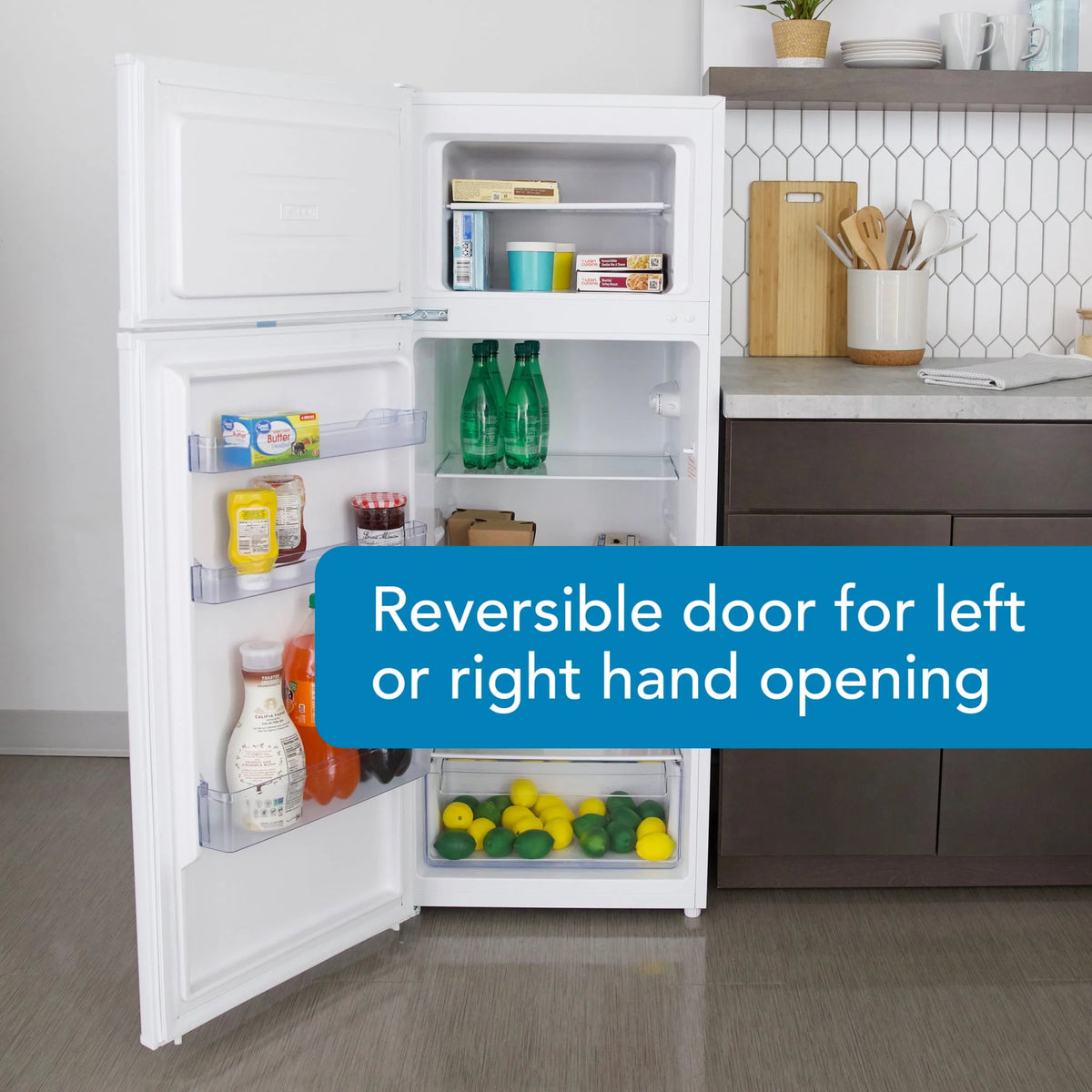 White Top Freezer Refrigerator D395