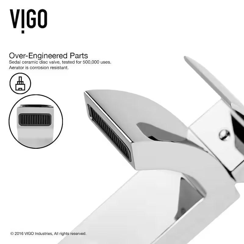 Single Handle Bathroom Faucet in Chrome O204