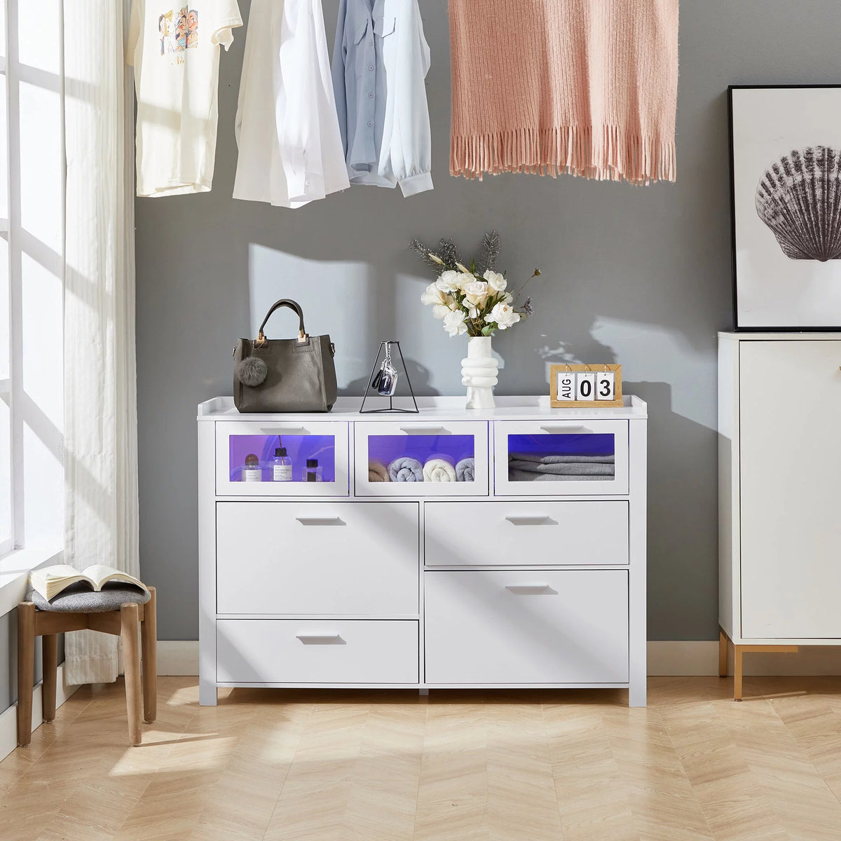 3-Piece Bedroom Set with 7 Drawers LED Dresser and 2 Nightstands, White I6316